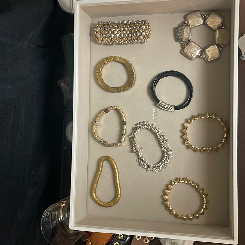 Lot of 9 Womens Costume Jewelry Bracelets